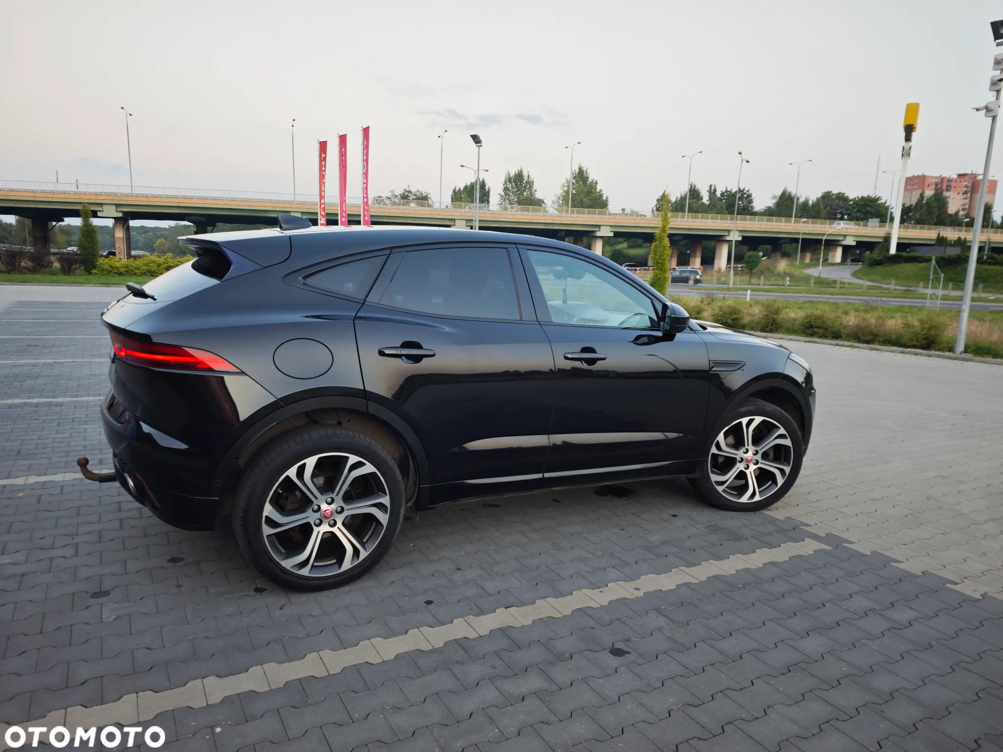 Jaguar E-Pace 2.0 i4D AWD R-Dynamic S - 10