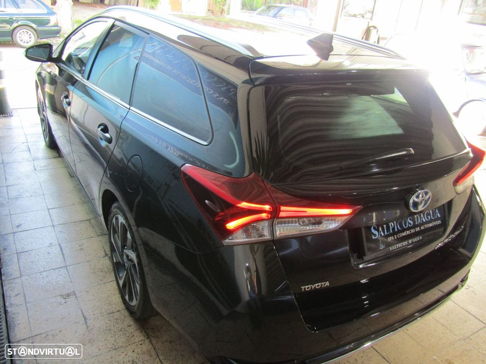 Toyota Auris Touring Sports - 5