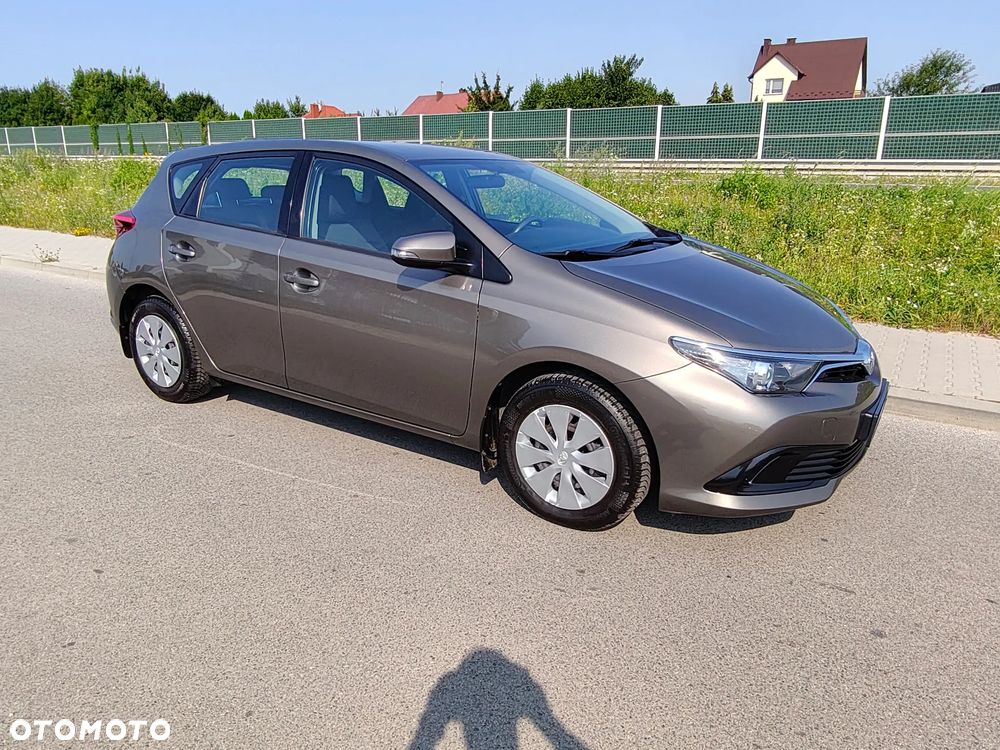 Toyota Auris 1.6 Classic Plus - 24