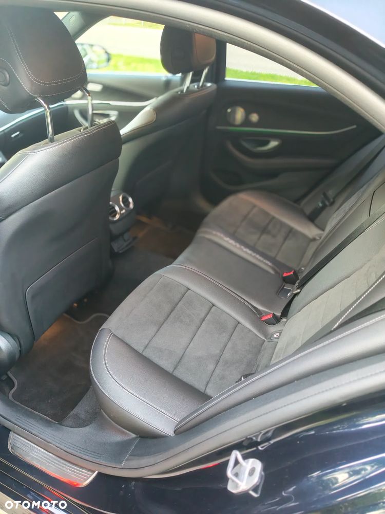 Mercedes-Benz Klasa E 220 d 4-Matic AMG/Avantgarde - 16