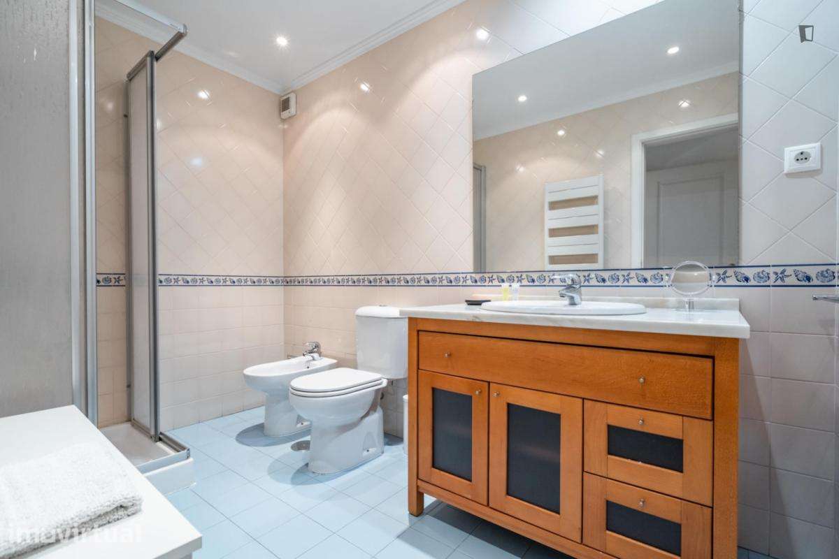 Apartamento com 2 quartos - localizado em Picoas Lisbon - Grande imagem: 2/33