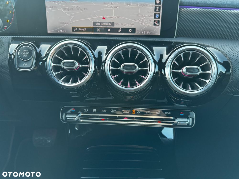 Mercedes-Benz CLA 220 7G-DCT Progressive - 21