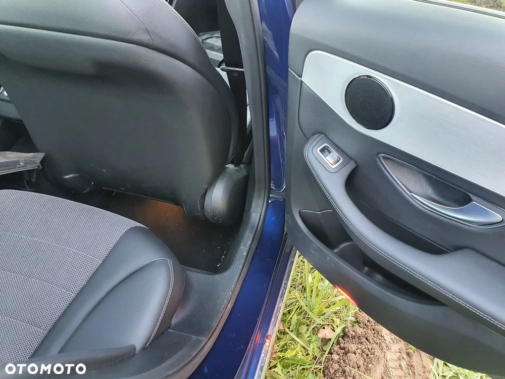 Mercedes-Benz Klasa C 180 T 7G-TRONIC Avantgarde - 16