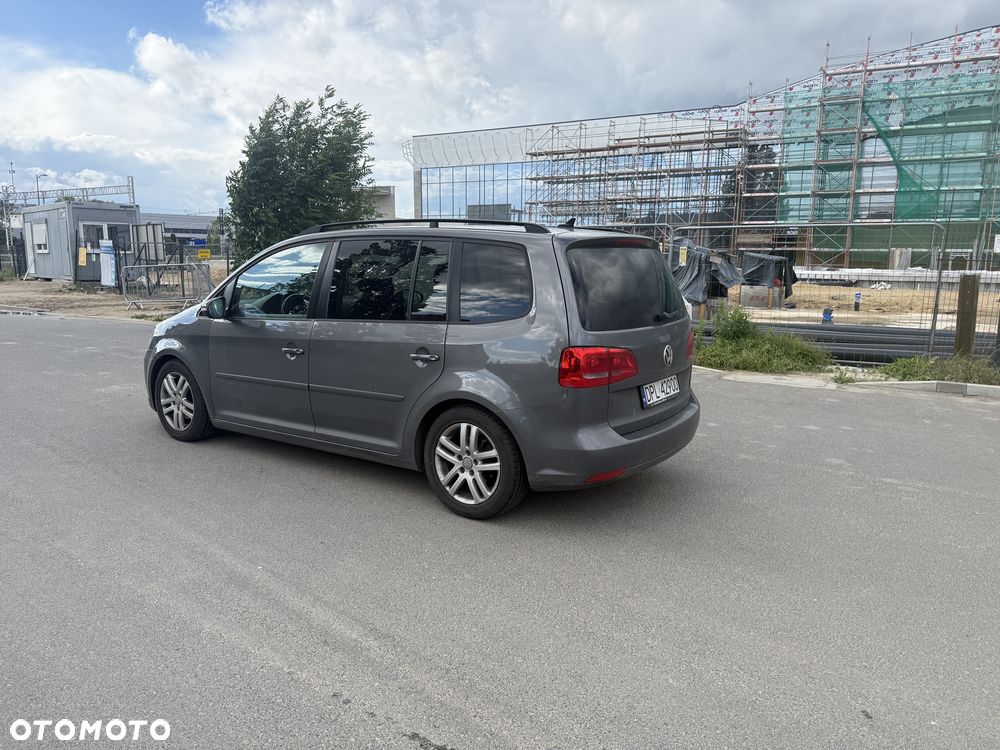 Volkswagen Touran - 6