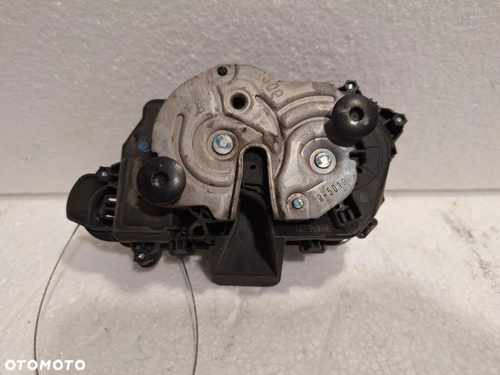 VW T6.1 ZAMEK DRZWI TYŁ PRAWE Z INSTALACJĄ 7LA843604F - 4