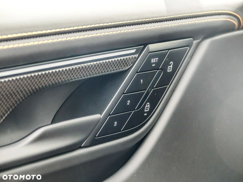 Porsche Macan Turbo 100kWh - 20