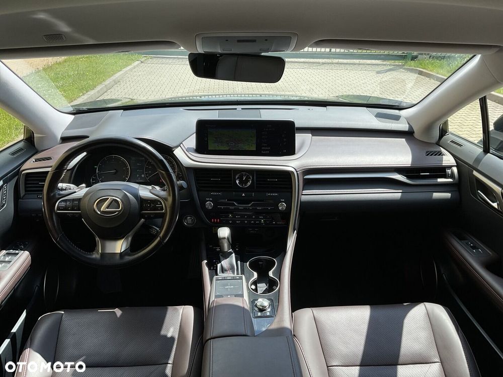 Lexus RX - 9