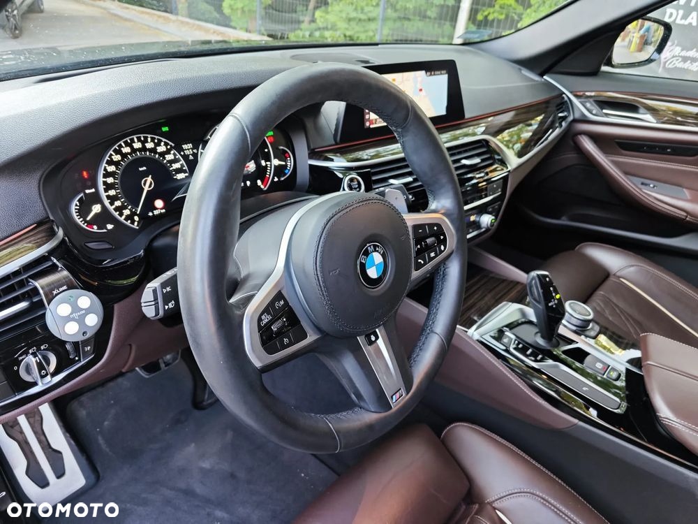 BMW Seria 5 520d M Sport - 18