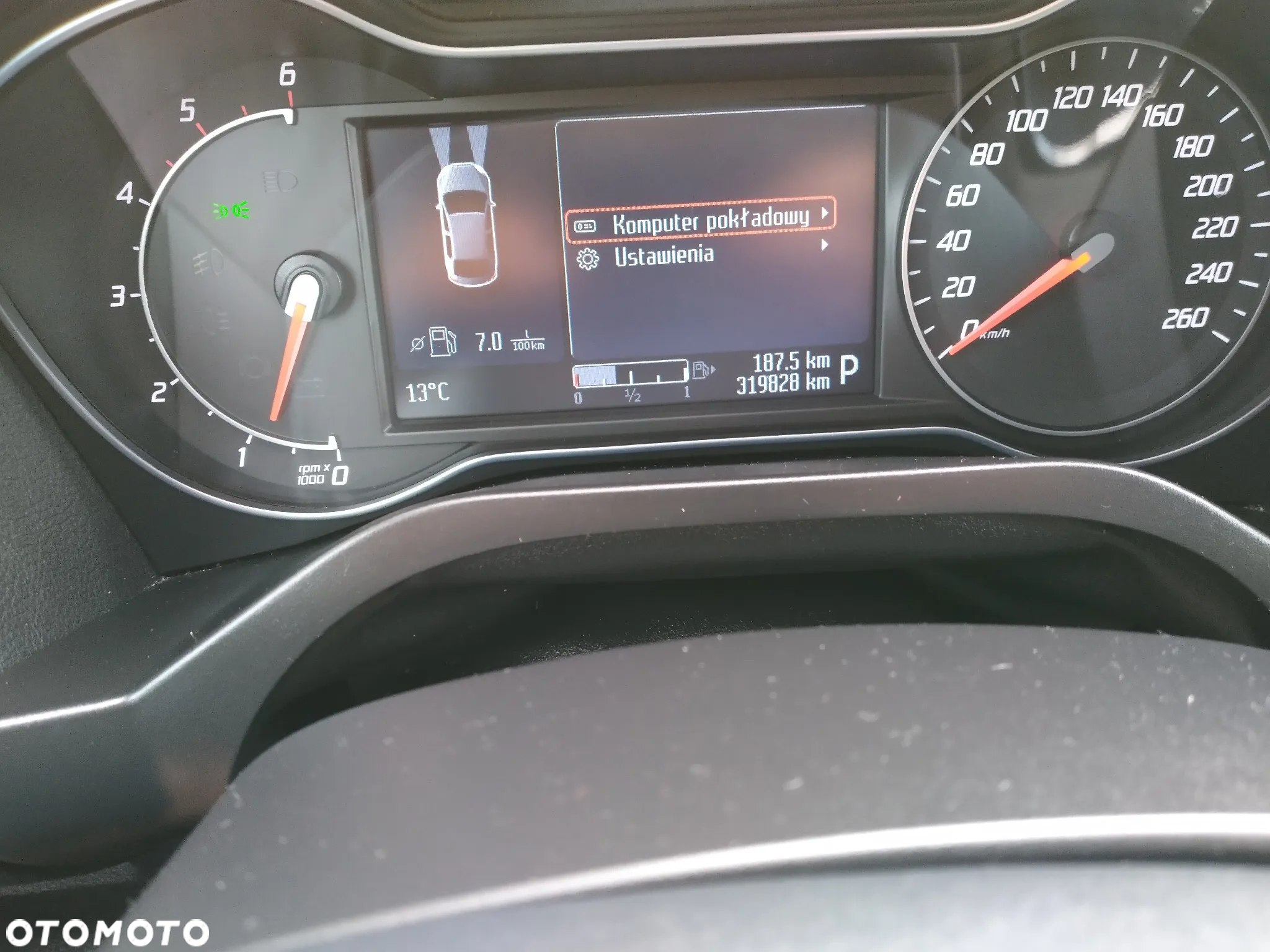 Ford S-Max - 13