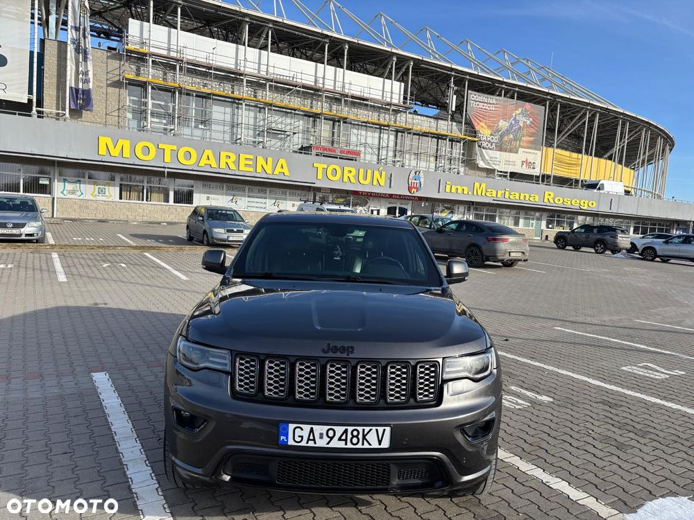 Jeep Grand Cherokee - 1