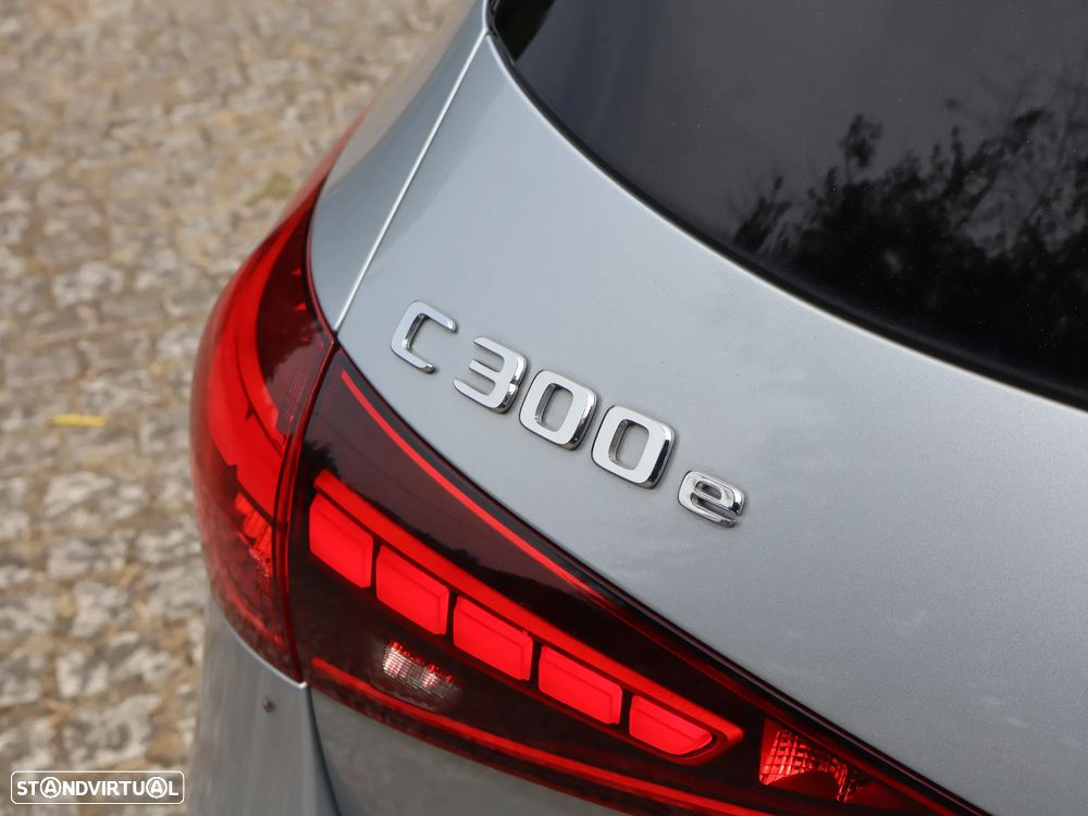 Mercedes-Benz C 300 e T 9G-TRONIC AMG Line - 9
