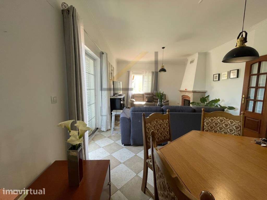 Apartamento de 3 assoalhadas com parqueamento privativo exterior e ... - Grande imagem: 4/32