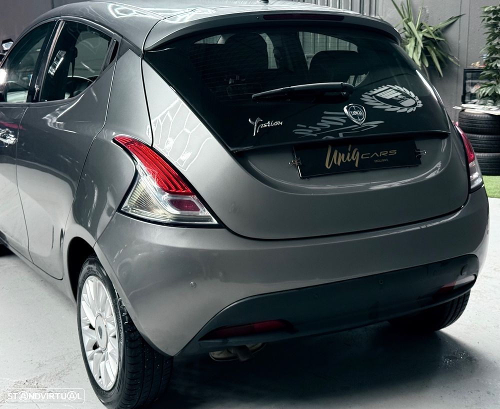 Lancia Ypsilon 1.3 MultiJet Gold - 10