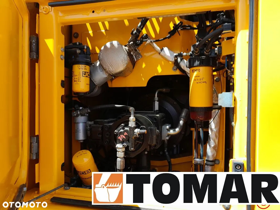 JCB 220X - 19