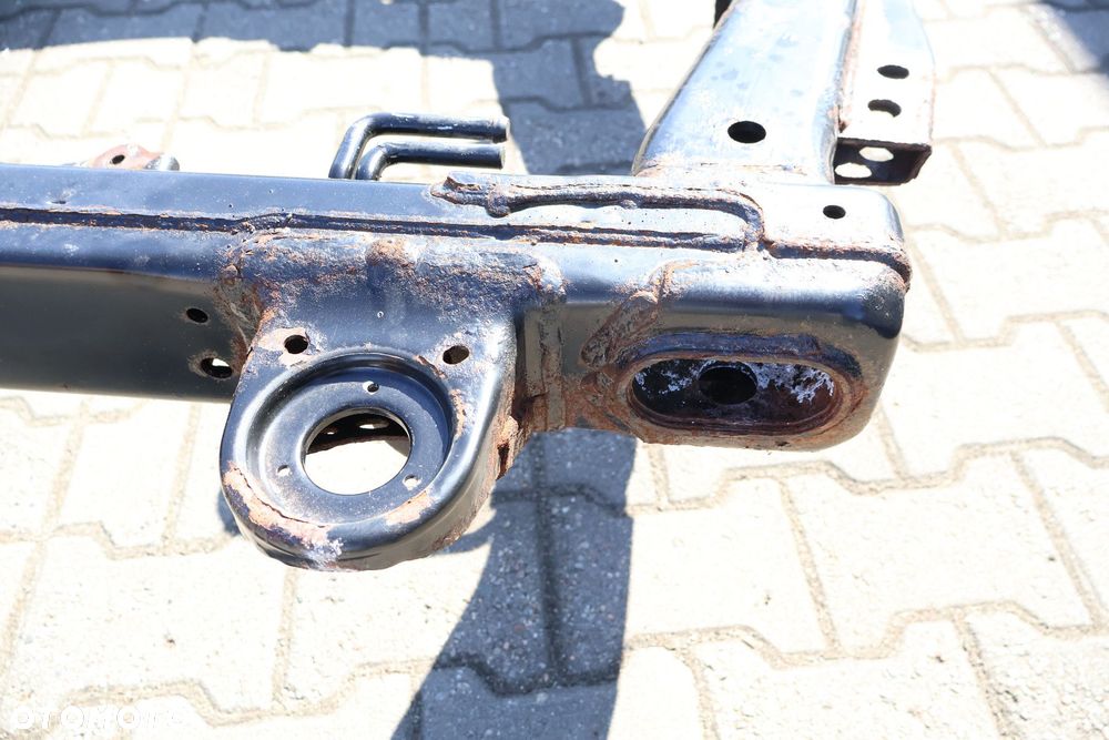 TOYOTA LAND CRUISER 200 4.5 V8 RAMA TYŁ - 4