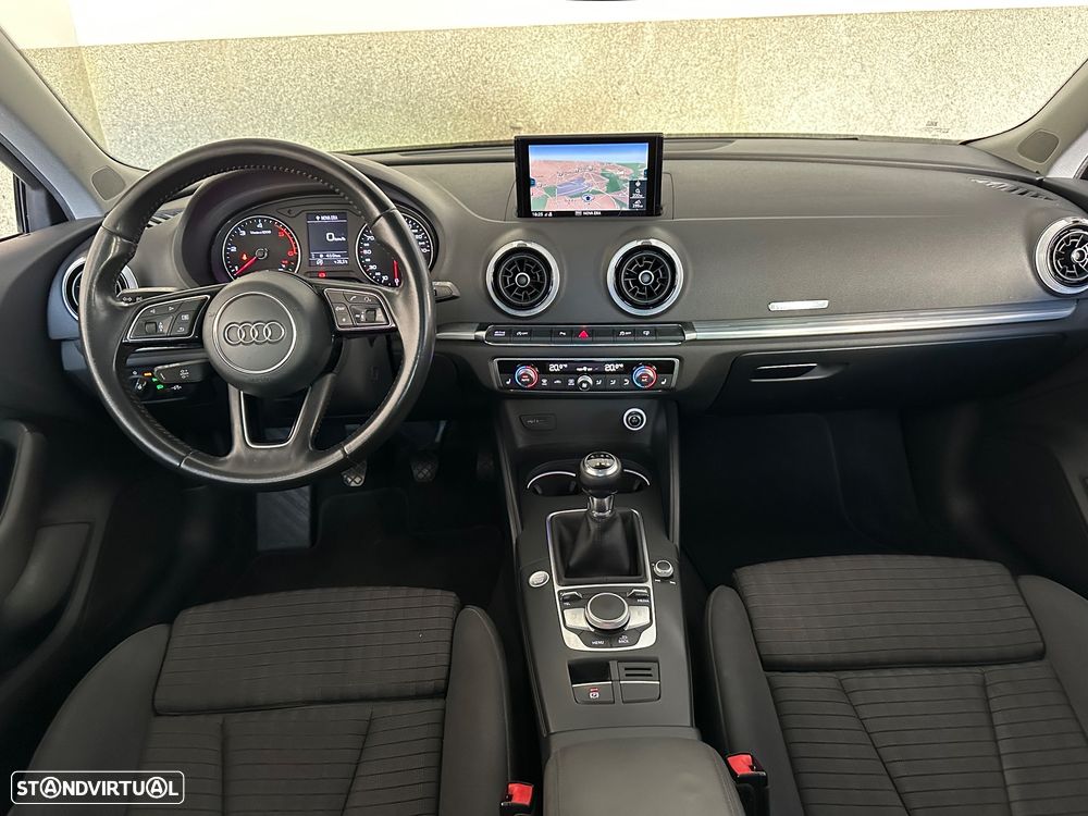 Audi A3 1.6 TDI S-line - 8