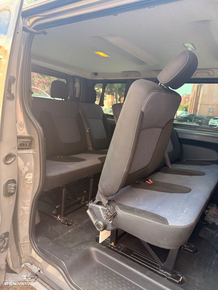 Opel Vivaro — fotografia 10