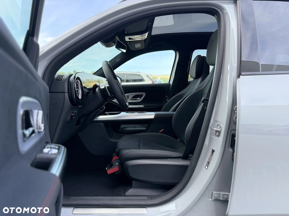 Mercedes-Benz GLB - 19