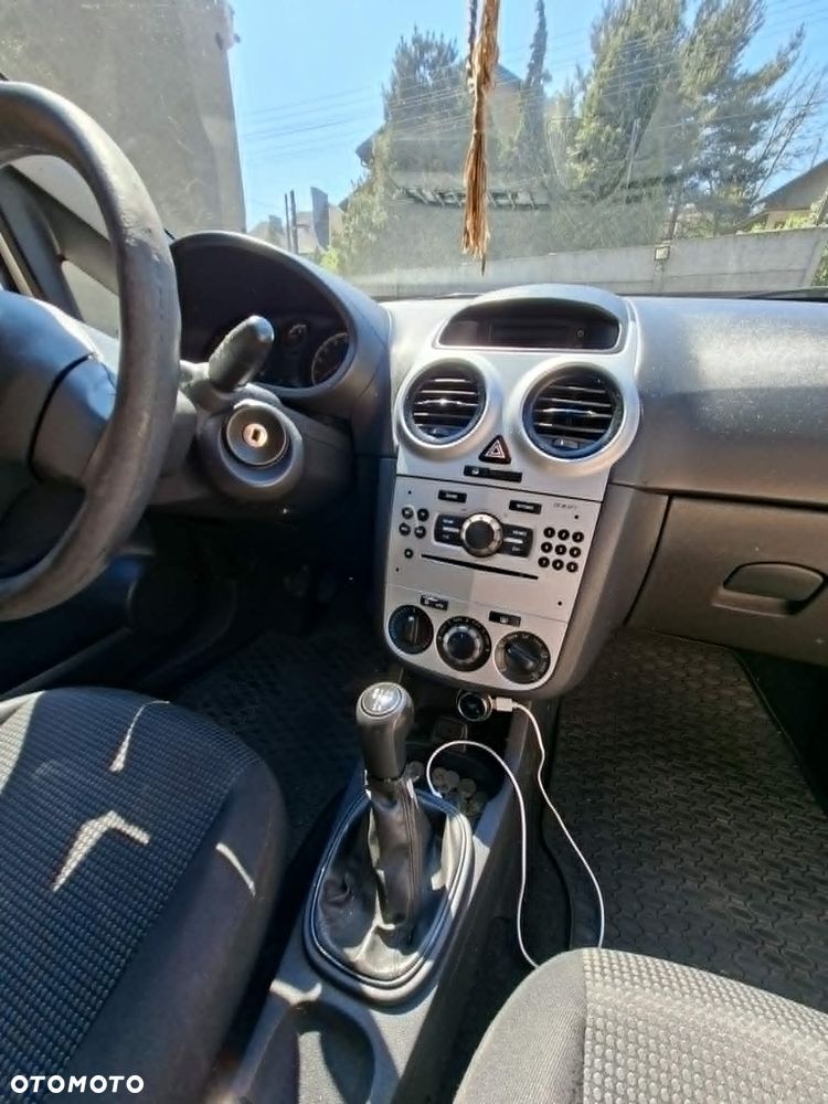Opel Corsa - 10