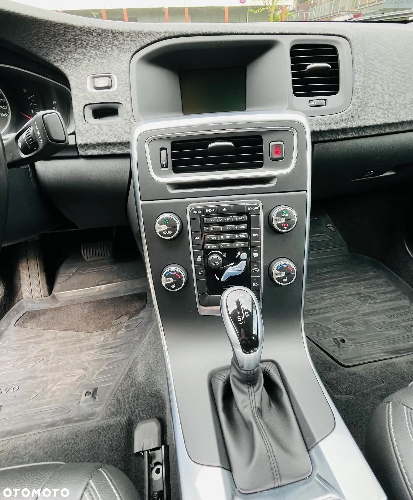 Volvo S60 T3 Drive-E Dynamic Edition (Kinetic) - 8
