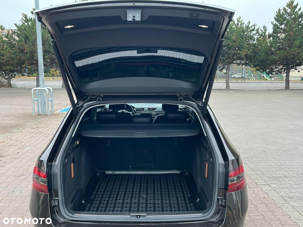 Skoda Superb 2.0 TDI L&K DSG - 8