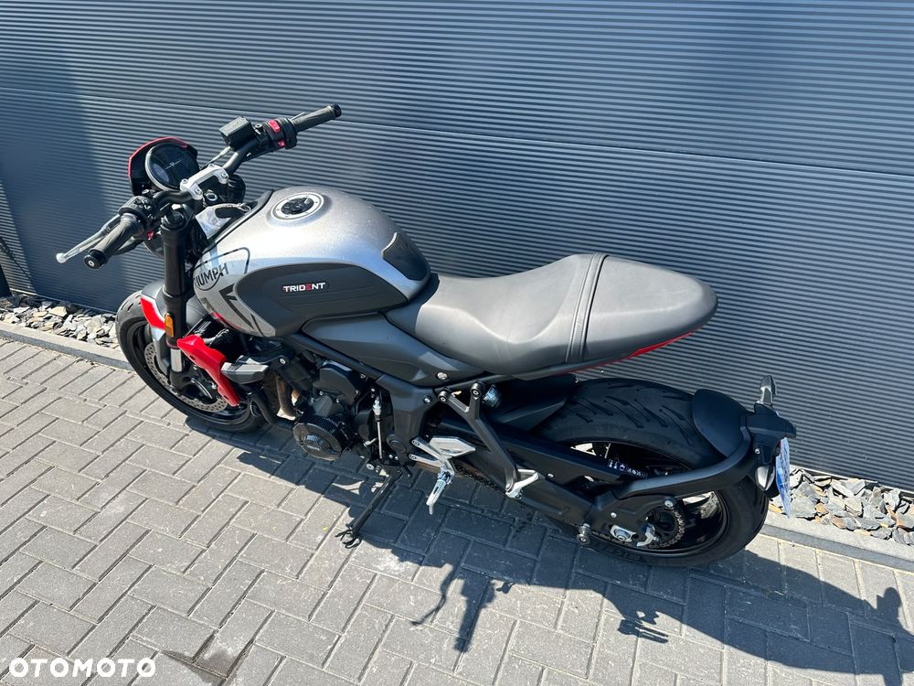 Triumph Trident - 3