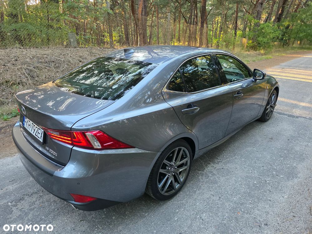 Lexus IS 200t Sport Line - 10