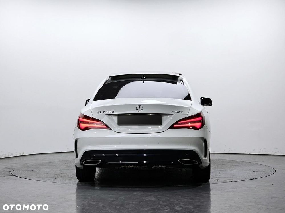 Mercedes-Benz CLA - 5