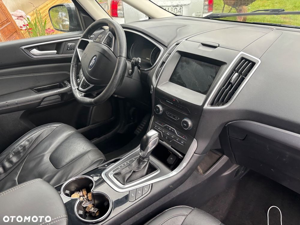 Ford S-Max 2.0 TDCi Titanium PowerShift - 6