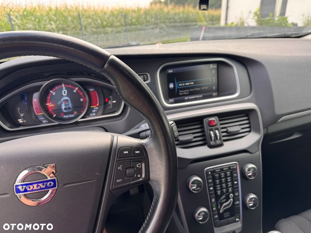 Volvo V40 D2 - 15