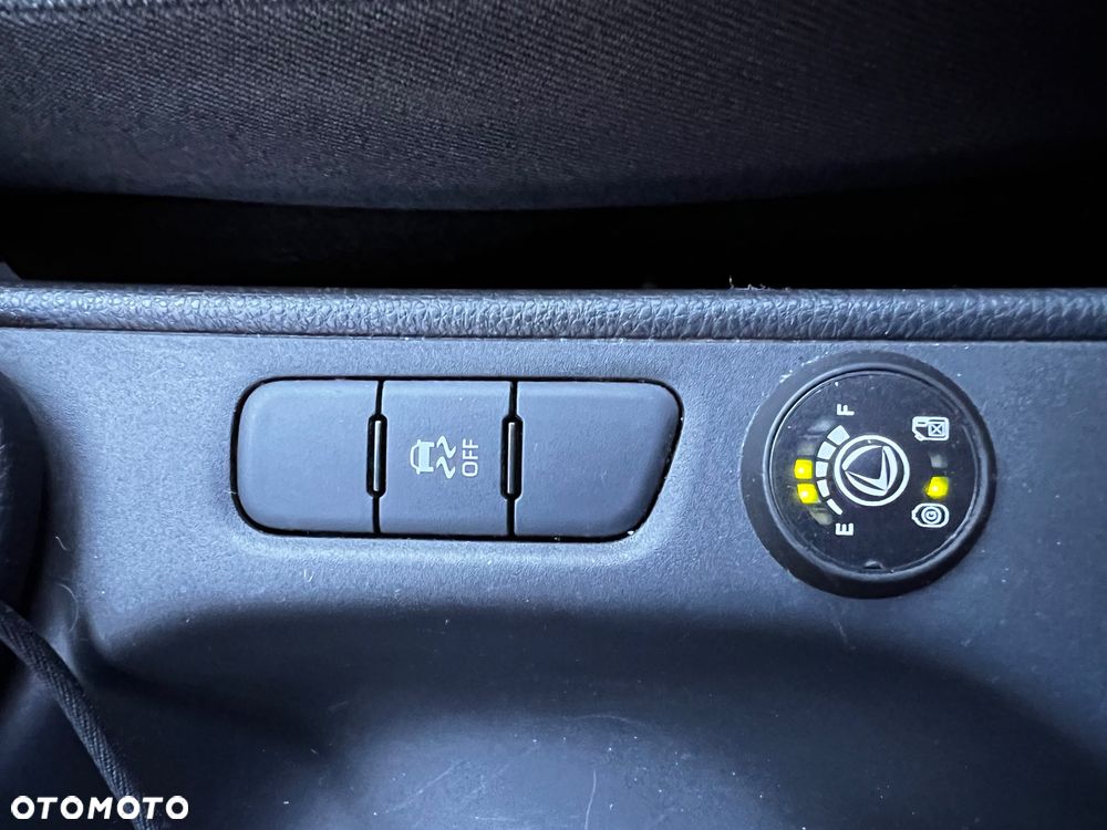 Toyota Yaris 1.5 Active - 23