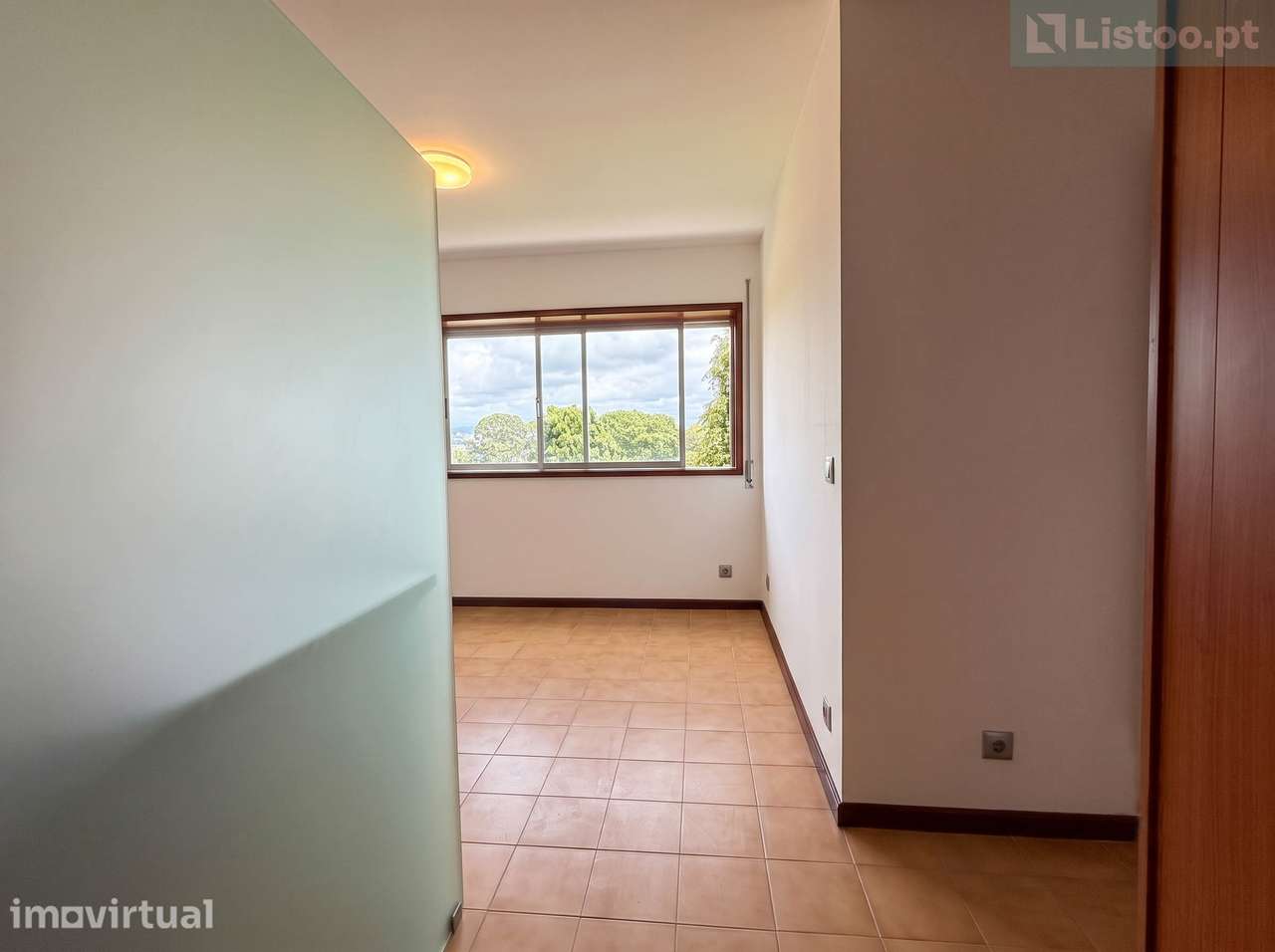 Apartamento T1+1 c/ Lugar de Estacionamento e Arrecadação - Grande imagem: 3/16