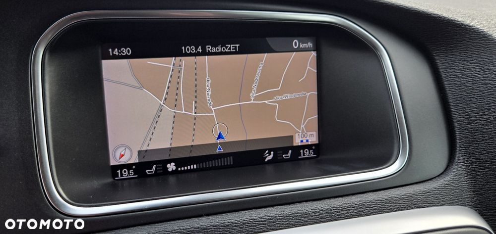 Volvo V40 D2 Geartronic Momentum - 28