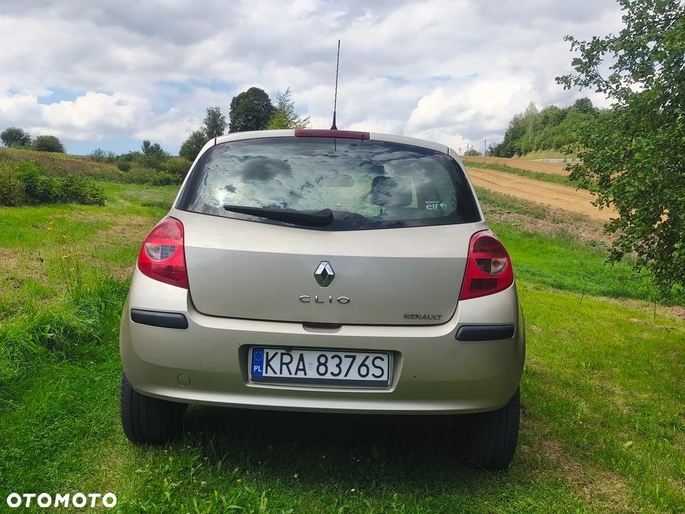Renault Clio 1.2 16V Dynamique - 4