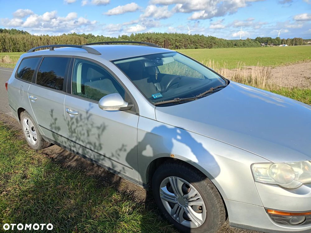 Volkswagen Passat 1.9 TDI Comfortline - 2