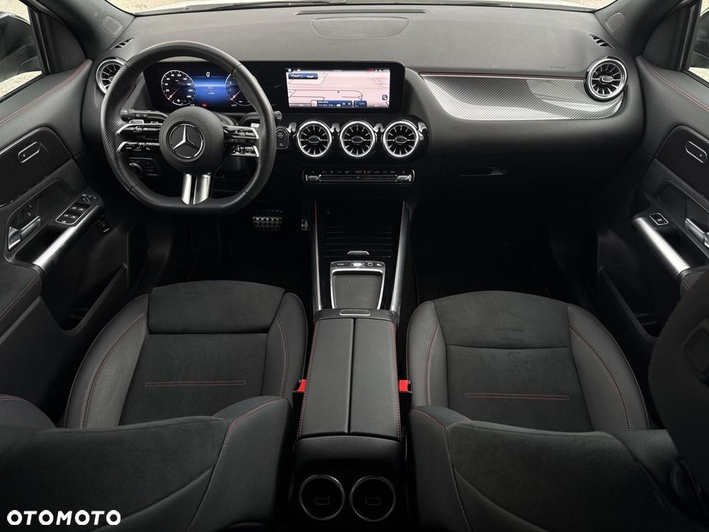Mercedes-Benz GLA - 17