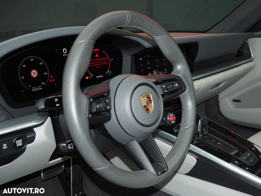 Porsche 911 Carrera PDK - 19