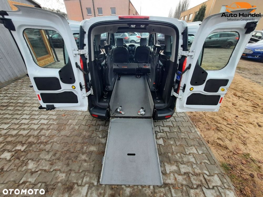 Ford Transit Connect - 13