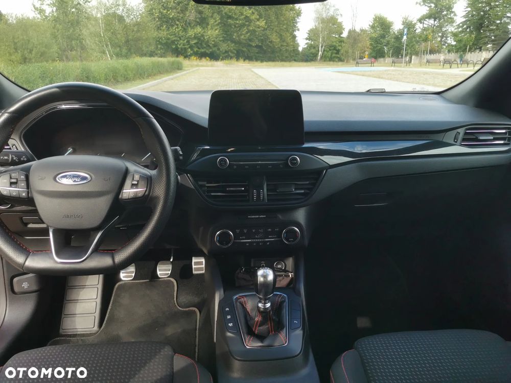Ford Focus 1.5 EcoBoost STart-Stopp-System ST-LINE - 23