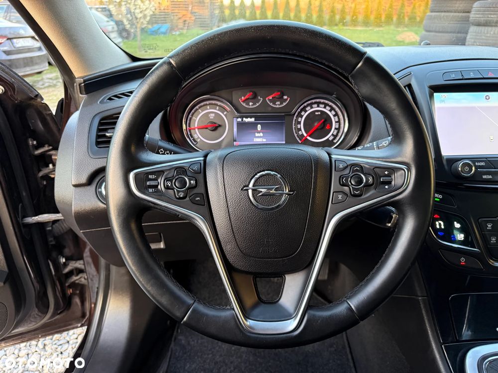 Opel Insignia - 30