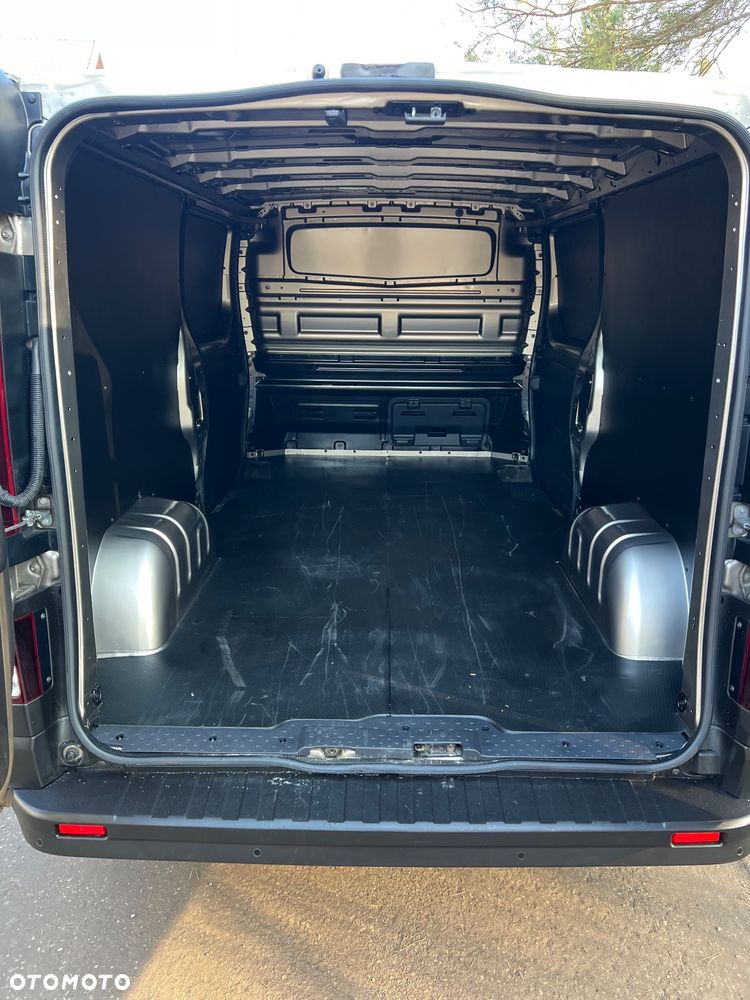 Opel Vivaro - 12