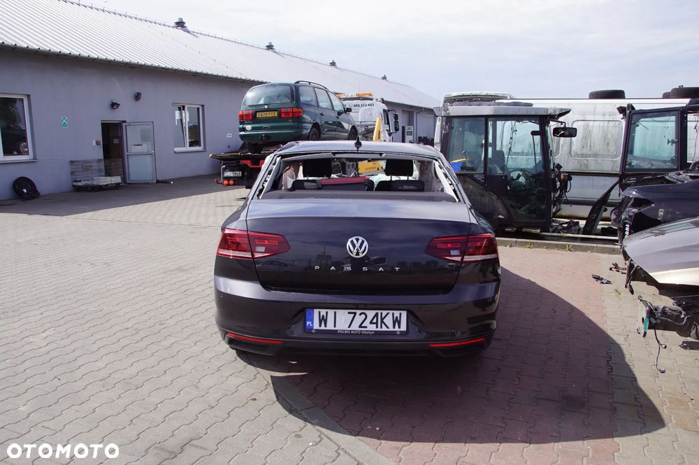 Auto na części - Volkswagen Passat B8 Sedan Lift 2.0 TDI 150 KM DSRB UEM LB7R 57 TYS. KM 2020R Silnik Skrzynia Drzwi Lampa Klapa Zderzak Deska Kokpit Sterownik Moduł Radio Felga - 8