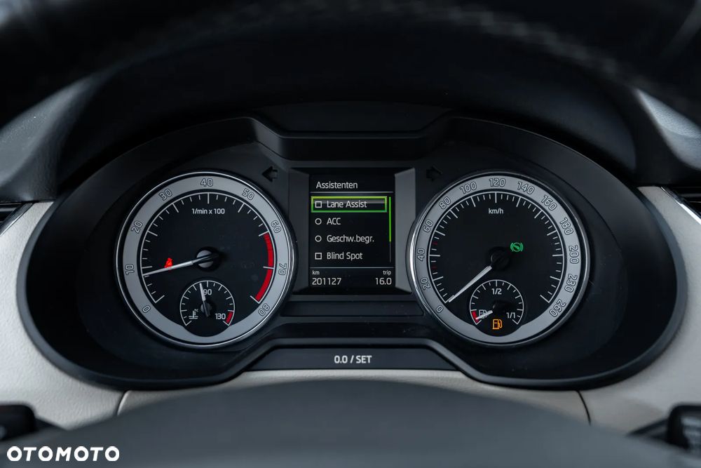 Skoda Octavia 2.0 TSI DSG 4x4 Sportline - 32