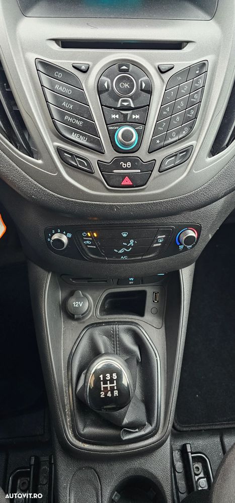 Ford Transit Courier - 16