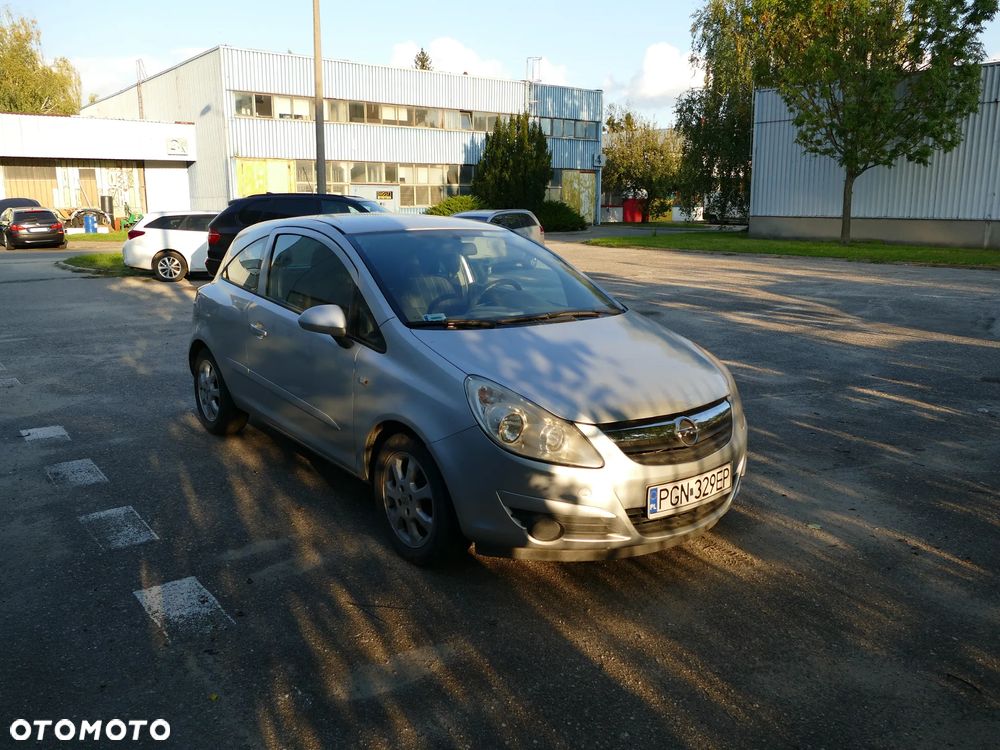 Opel Corsa 1.2 16V Cosmo - 1