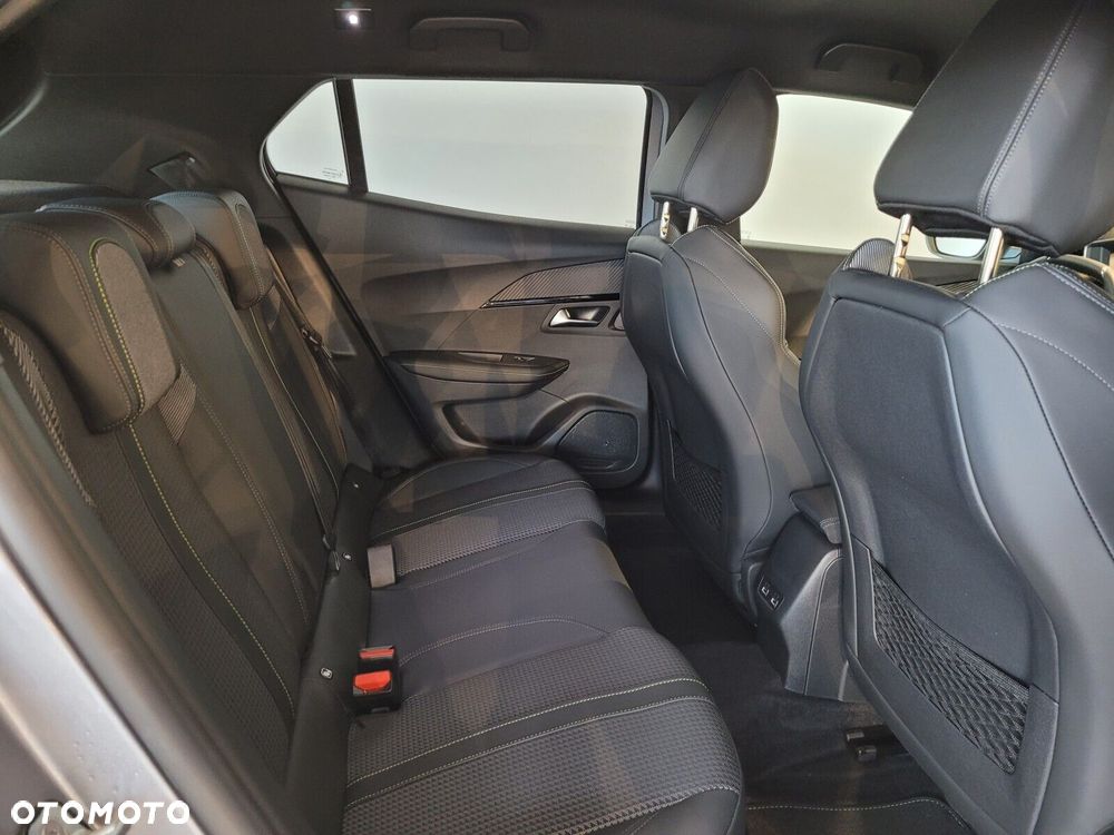Peugeot 2008 - 11
