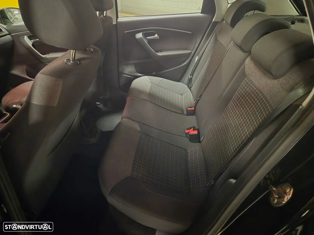 VW Polo 1.0 Confortline - 24