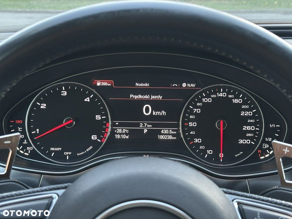 Audi A6 Avant - 16