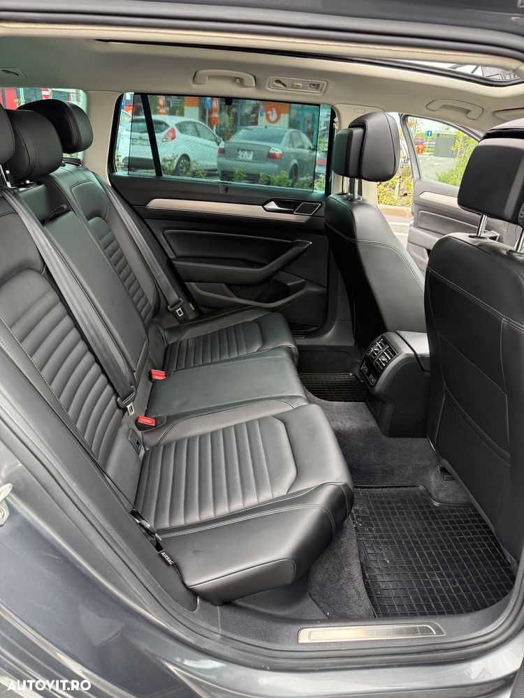 Volkswagen Passat 2.0 TDI 4Motion Highline - 17