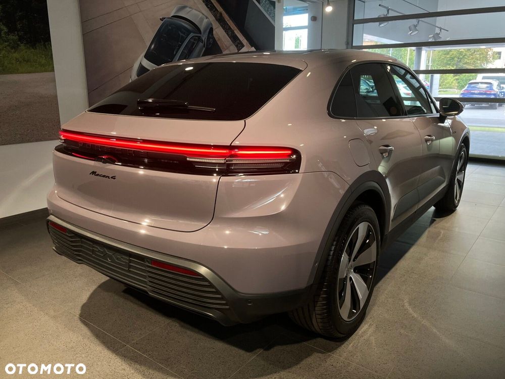 Porsche Macan - 5